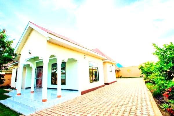 Safi House Bed and Breakfast Boma la Ngombe Buitenkant foto
