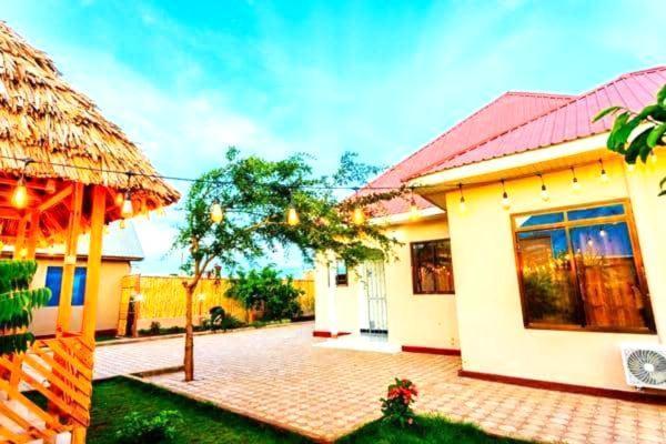 Safi House Bed and Breakfast Boma la Ngombe Buitenkant foto